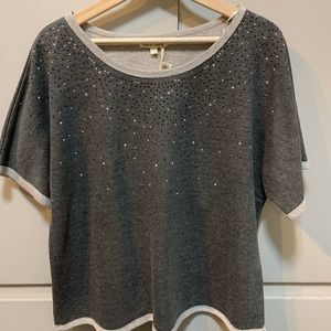 Shortsleeved sweatshirt